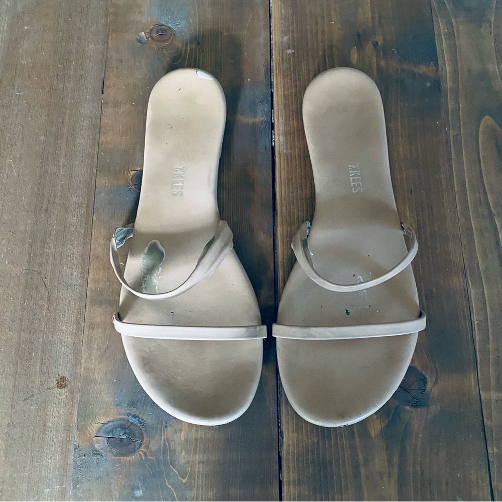 Tkees flat tan strappy sandals